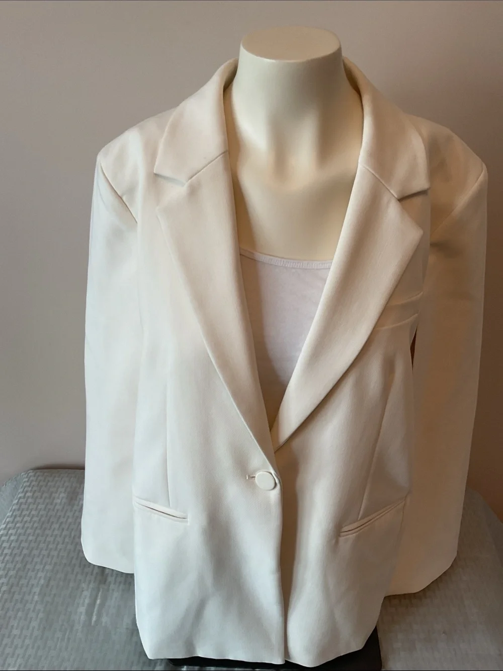Dynamite Cape Blazer - Picture 6 of 12